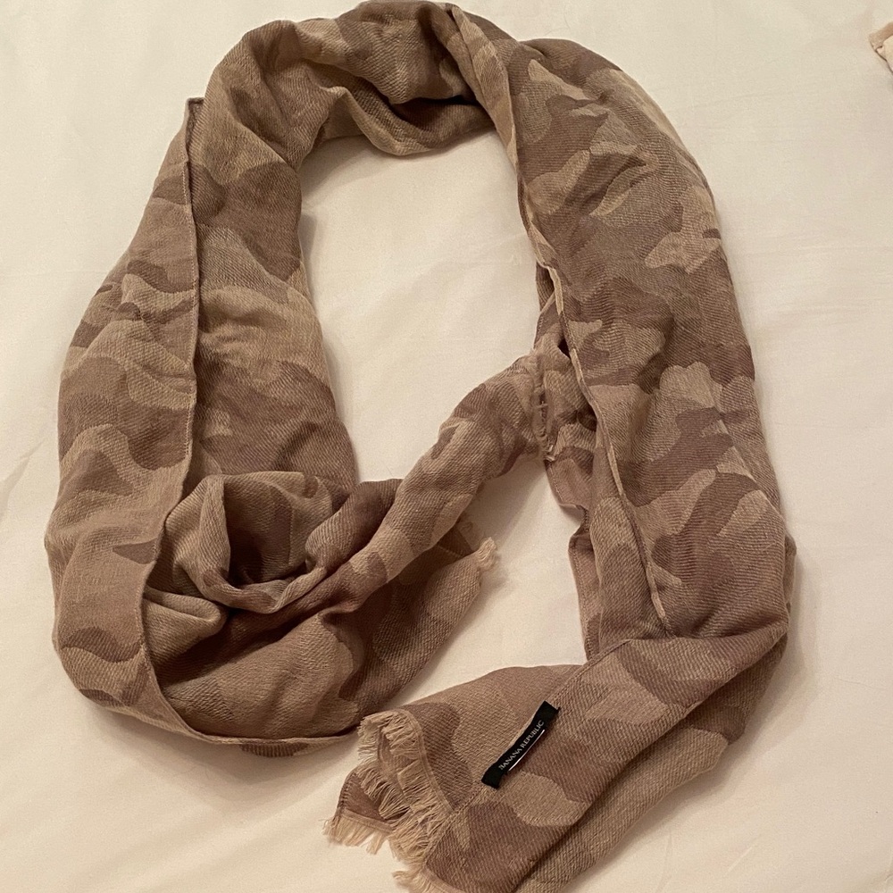 Banana Republic Tan Camouflage Scarf